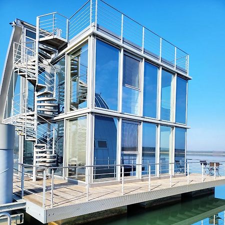 Schwimmende Ferienwohnung Sundowner Elsterheide Buitenkant foto