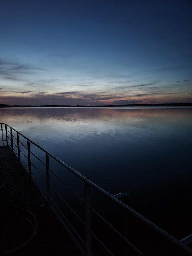 Schwimmende Ferienwohnung Sundowner Elsterheide Buitenkant foto