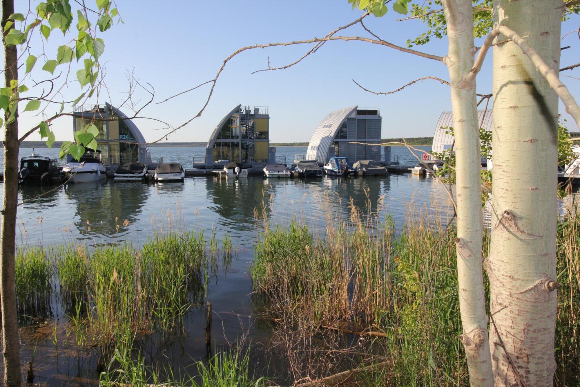 Schwimmende Ferienwohnung Sundowner Elsterheide Buitenkant foto