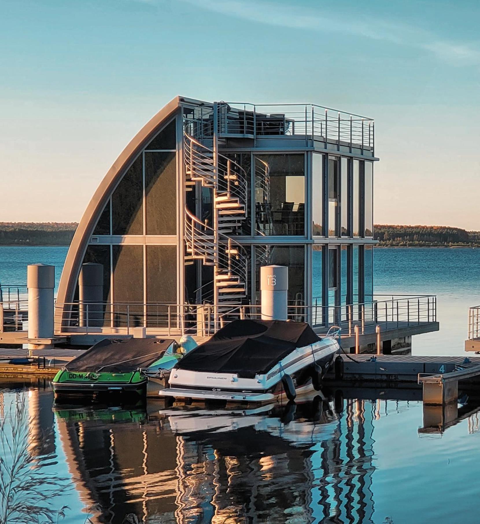 Schwimmende Ferienwohnung Sundowner Elsterheide Buitenkant foto